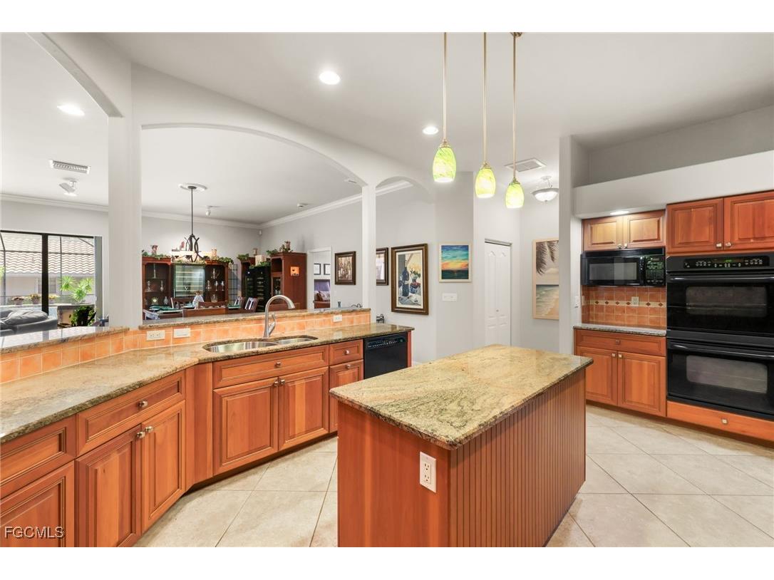 5251 Westminster Drive Fort Myers FL 33919 2026003850 image11