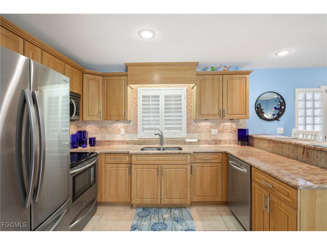 5251 Westminster Drive Fort Myers FL 33919 2026003850 image34