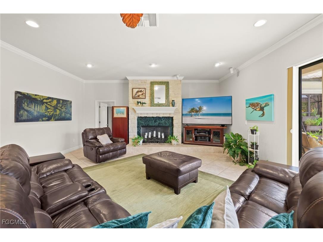 5251 Westminster Drive Fort Myers FL 33919 2026003850 image7