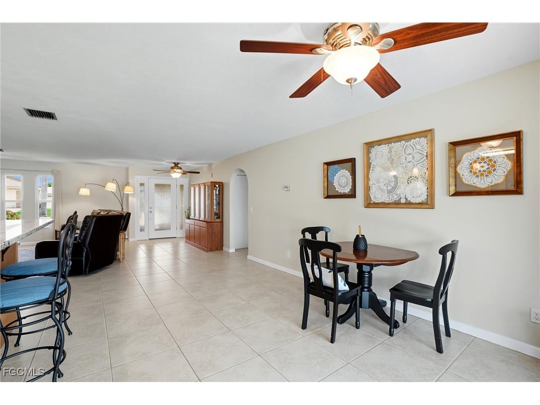 5252 Seminole Court Cape Coral FL 33904 2025009877 image18