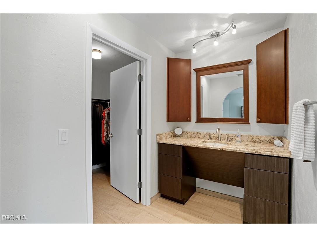 5252 Seminole Court Cape Coral FL 33904 2025009877 image26