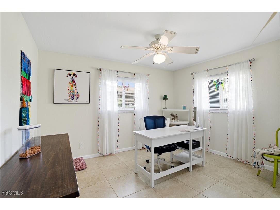 5252 Seminole Court Cape Coral FL 33904 2025009877 image32