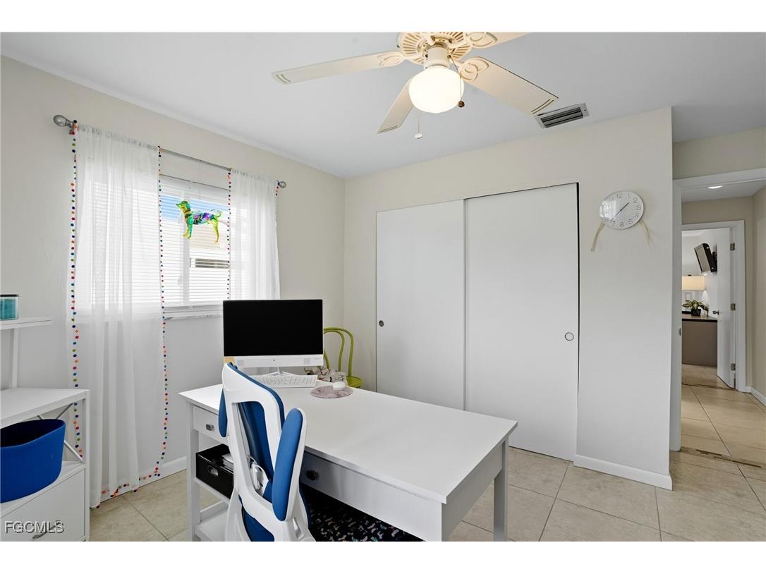 5252 Seminole Court Cape Coral FL 33904 2025009877 image33