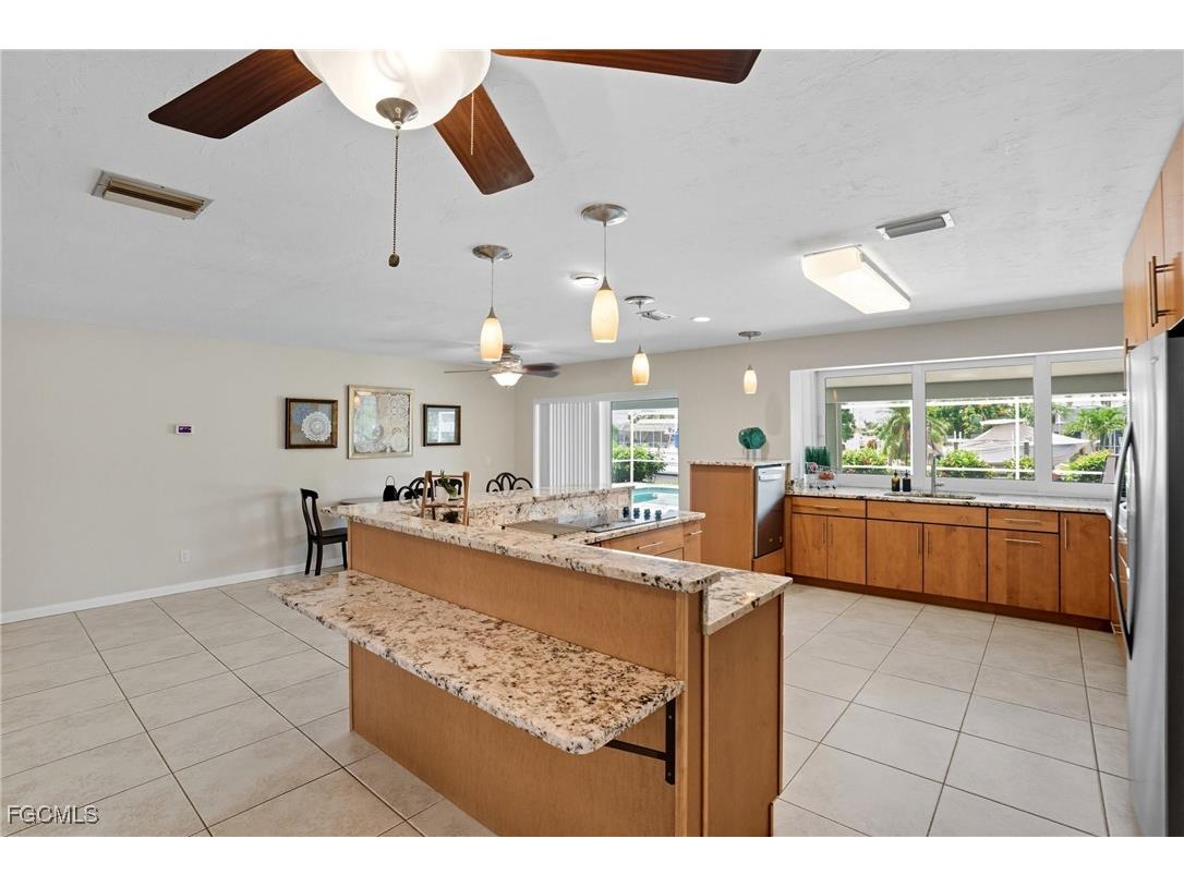 5252 Seminole Court Cape Coral FL 33904 2025009877 image8