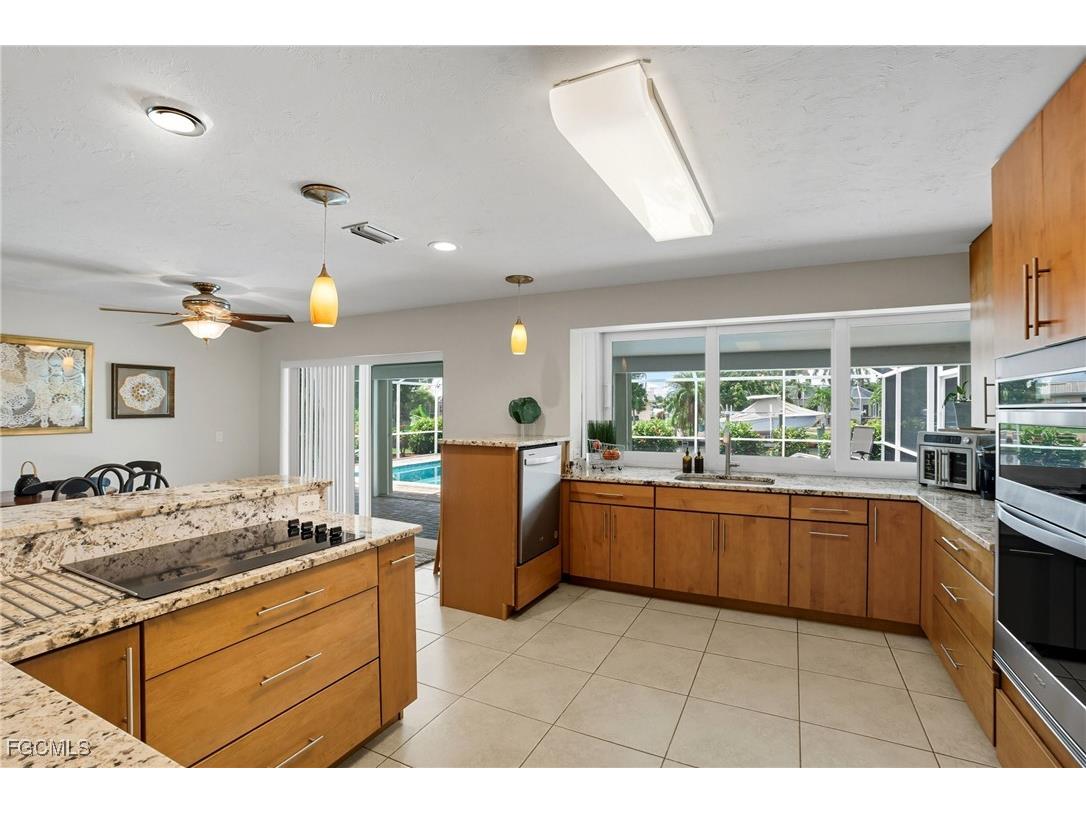 5252 Seminole Court Cape Coral FL 33904 2025009877 image9