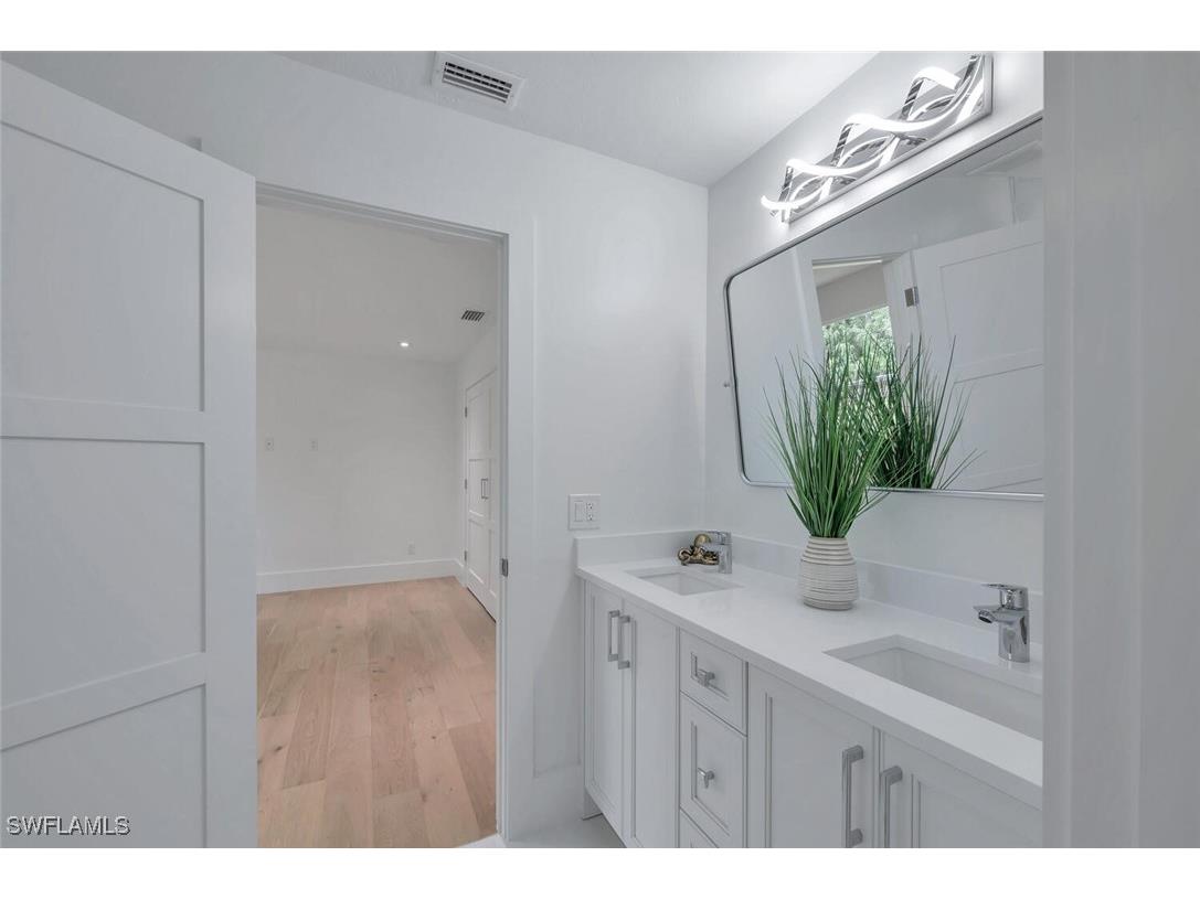 5253 Sycamore Drive Naples FL 34119 225076528 image35