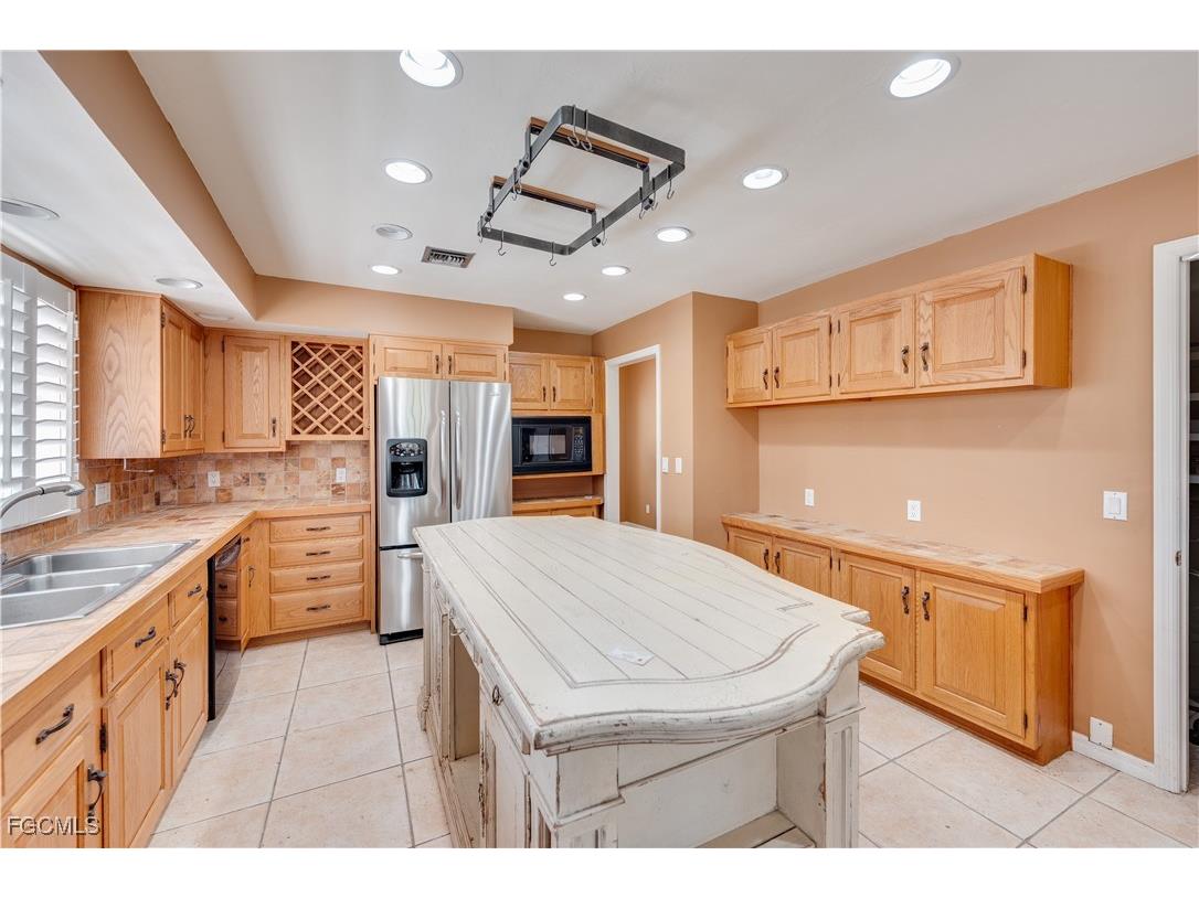 5254 River Blossom Lane Fort Denaud FL 33935 2025010138 image3