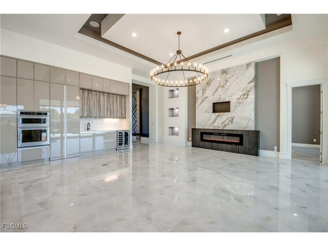 5254 Tamiami Court Cape Coral FL 33904 2025023202 image11