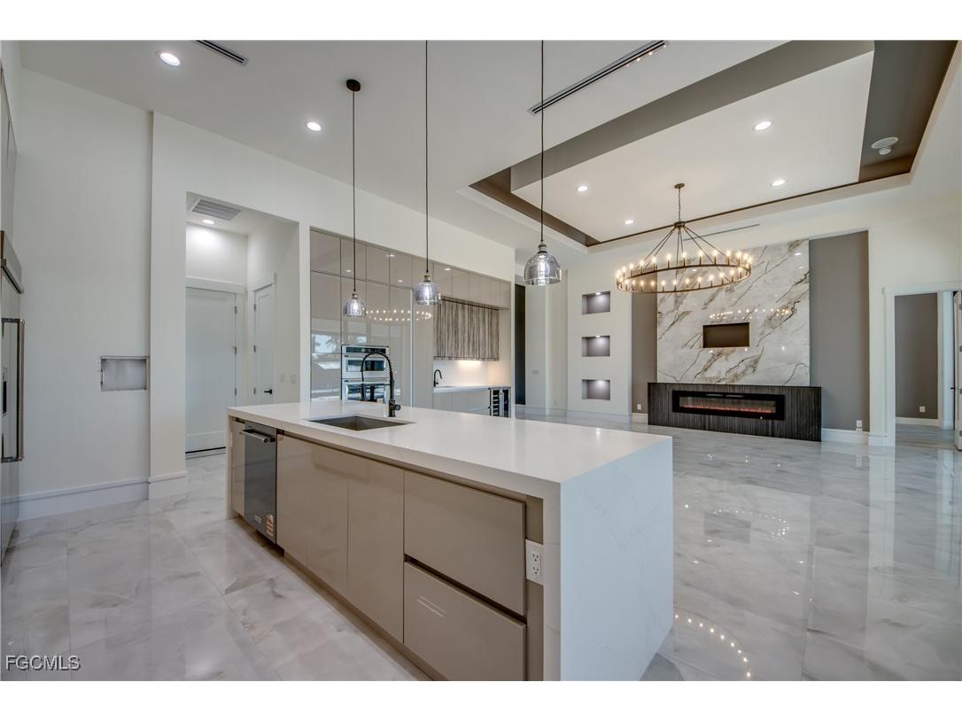 5254 Tamiami Court Cape Coral FL 33904 2025023202 image15