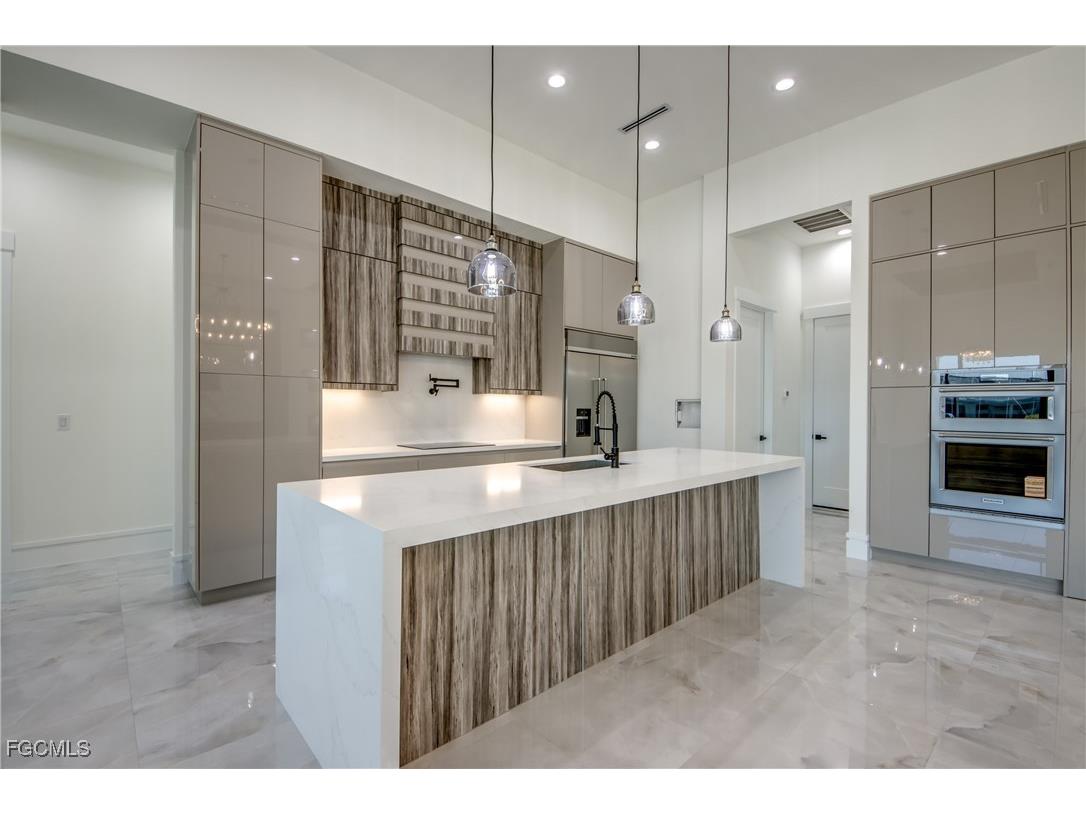 5254 Tamiami Court Cape Coral FL 33904 2025023202 image17