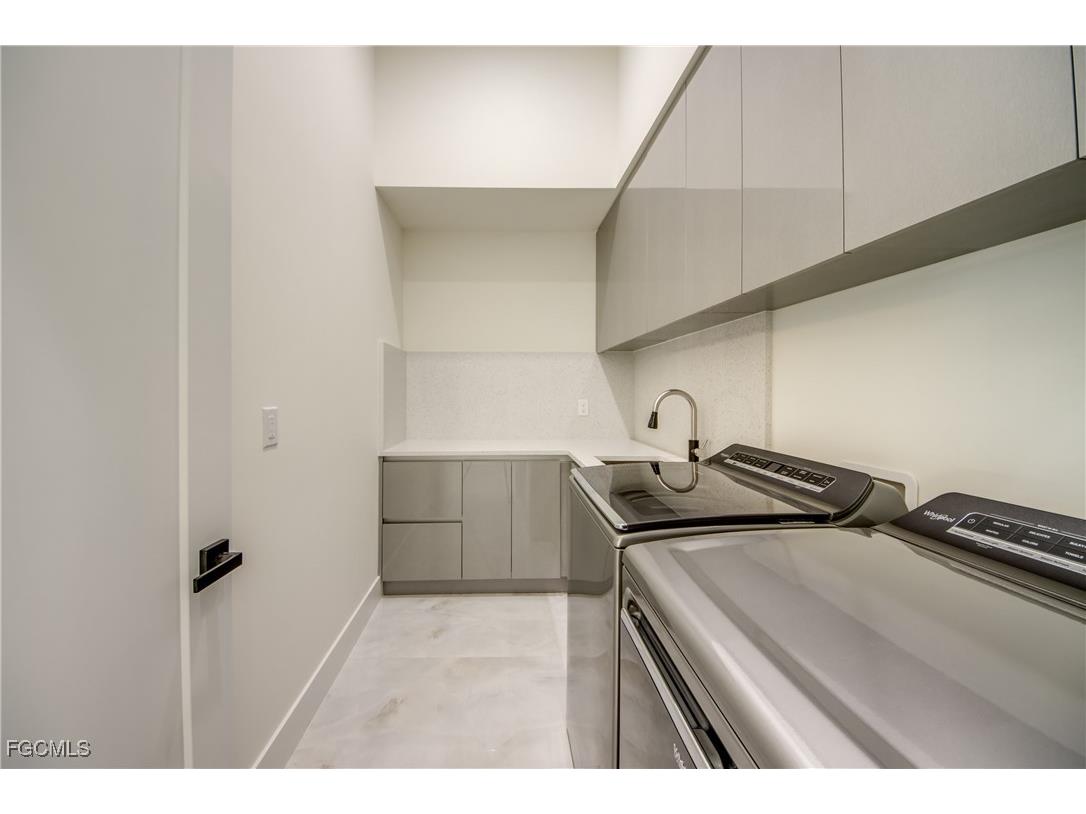 5254 Tamiami Court Cape Coral FL 33904 2025023202 image21