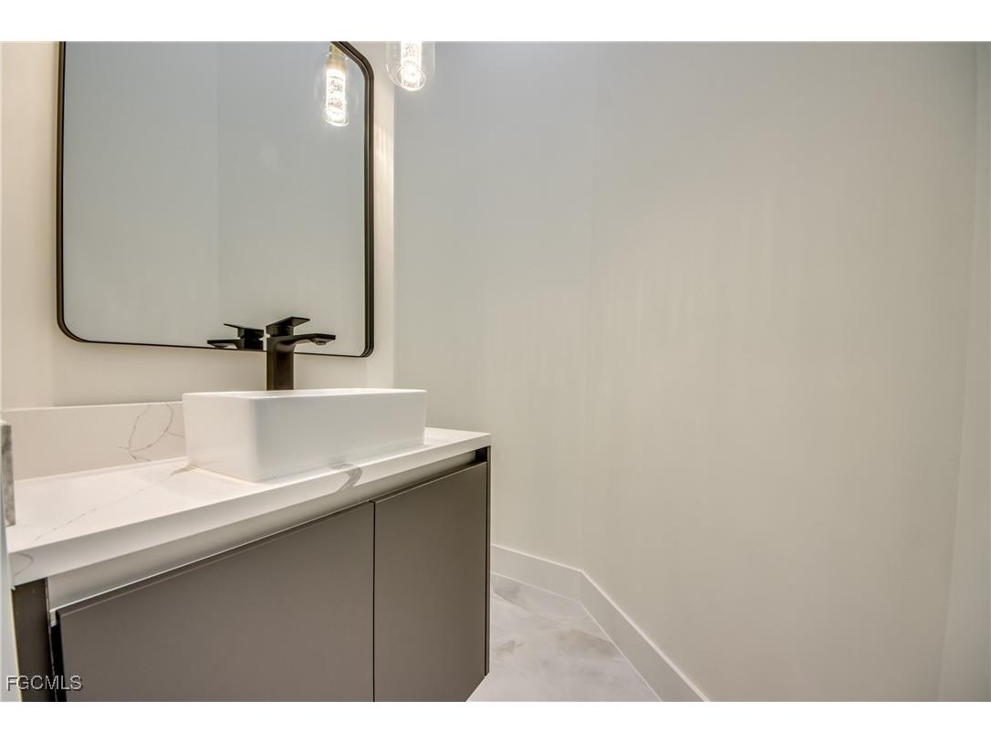 5254 Tamiami Court Cape Coral FL 33904 2025023202 image22