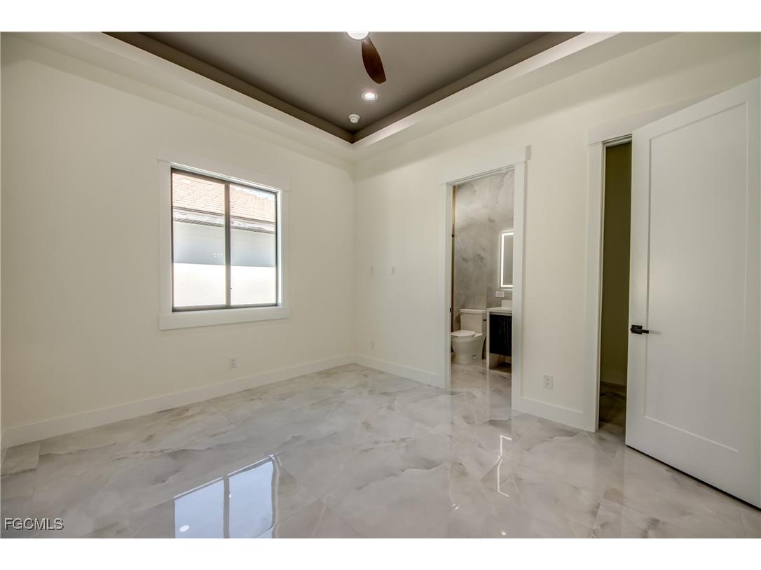 5254 Tamiami Court Cape Coral FL 33904 2025023202 image32