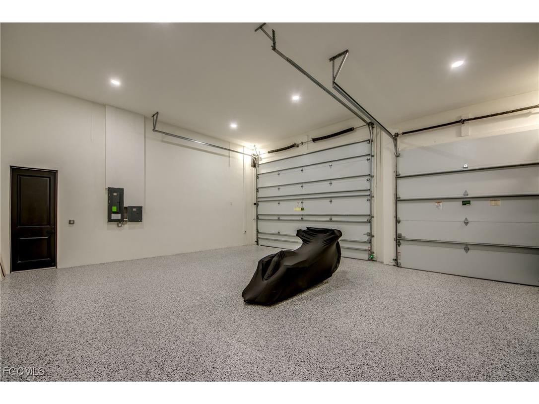 5254 Tamiami Court Cape Coral FL 33904 2025023202 image36