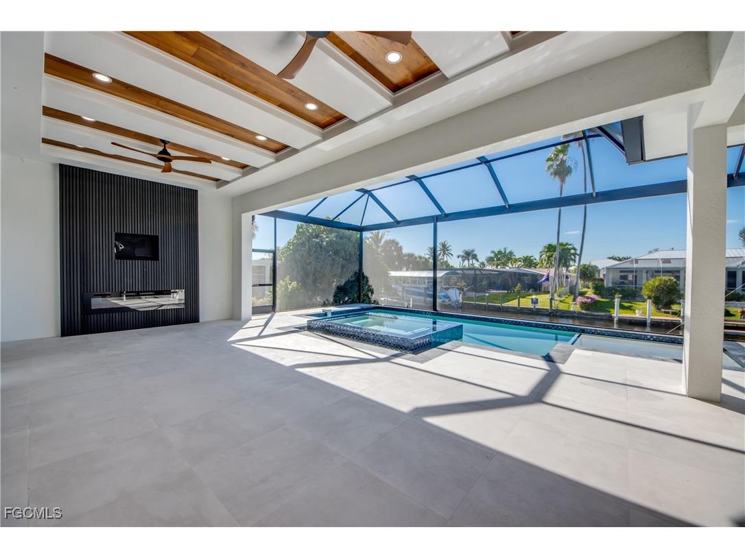 5254 Tamiami Court Cape Coral FL 33904 2025023202 image38