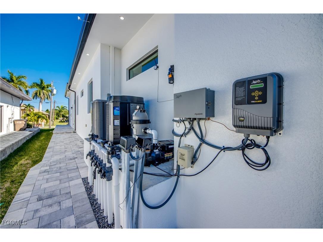 5254 Tamiami Court Cape Coral FL 33904 2025023202 image49