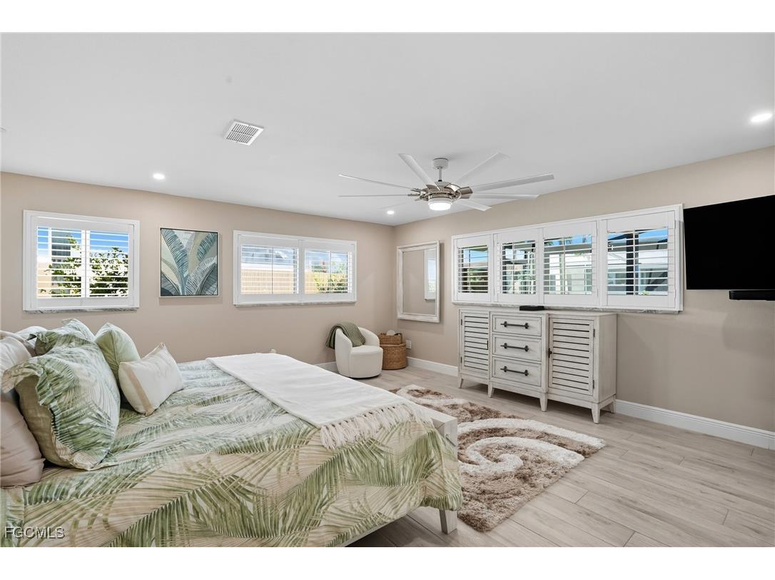 5257 Stratford Court Cape Coral FL 33904 2025012844 image21