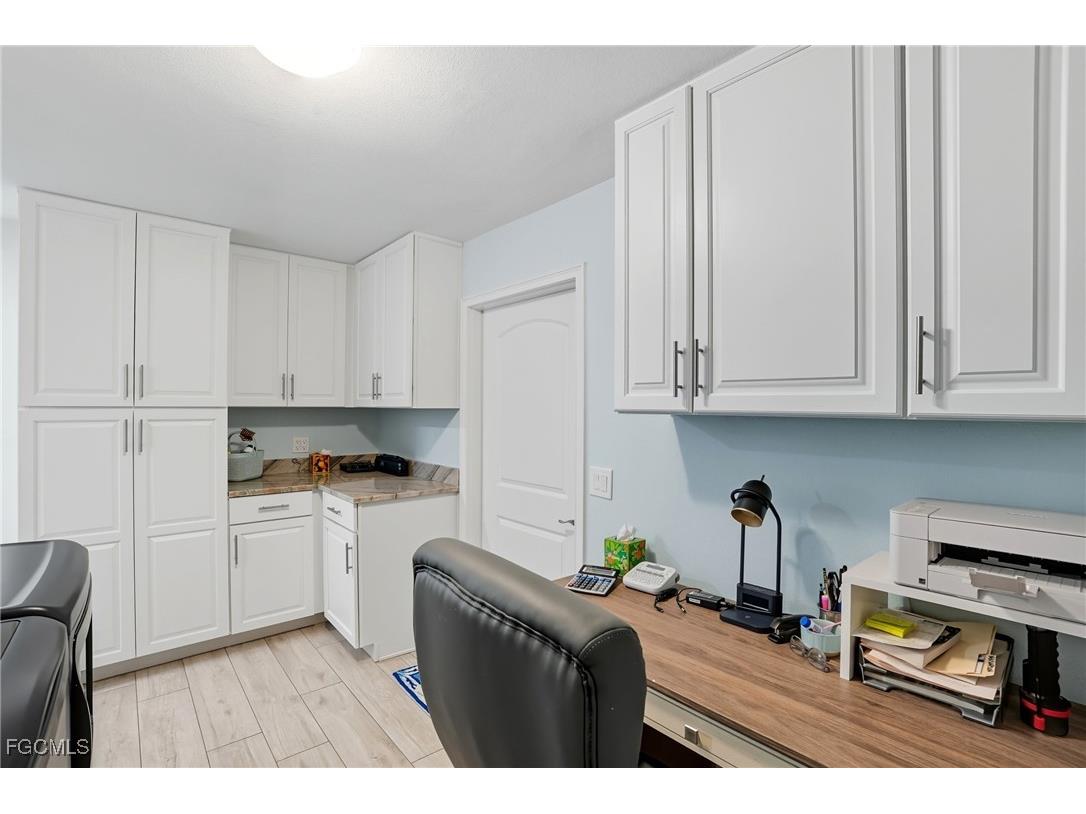 5257 Stratford Court Cape Coral FL 33904 2025012844 image29