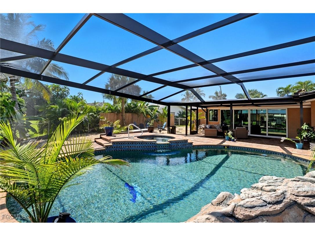 5257 Stratford Court Cape Coral FL 33904 2025012844 image3