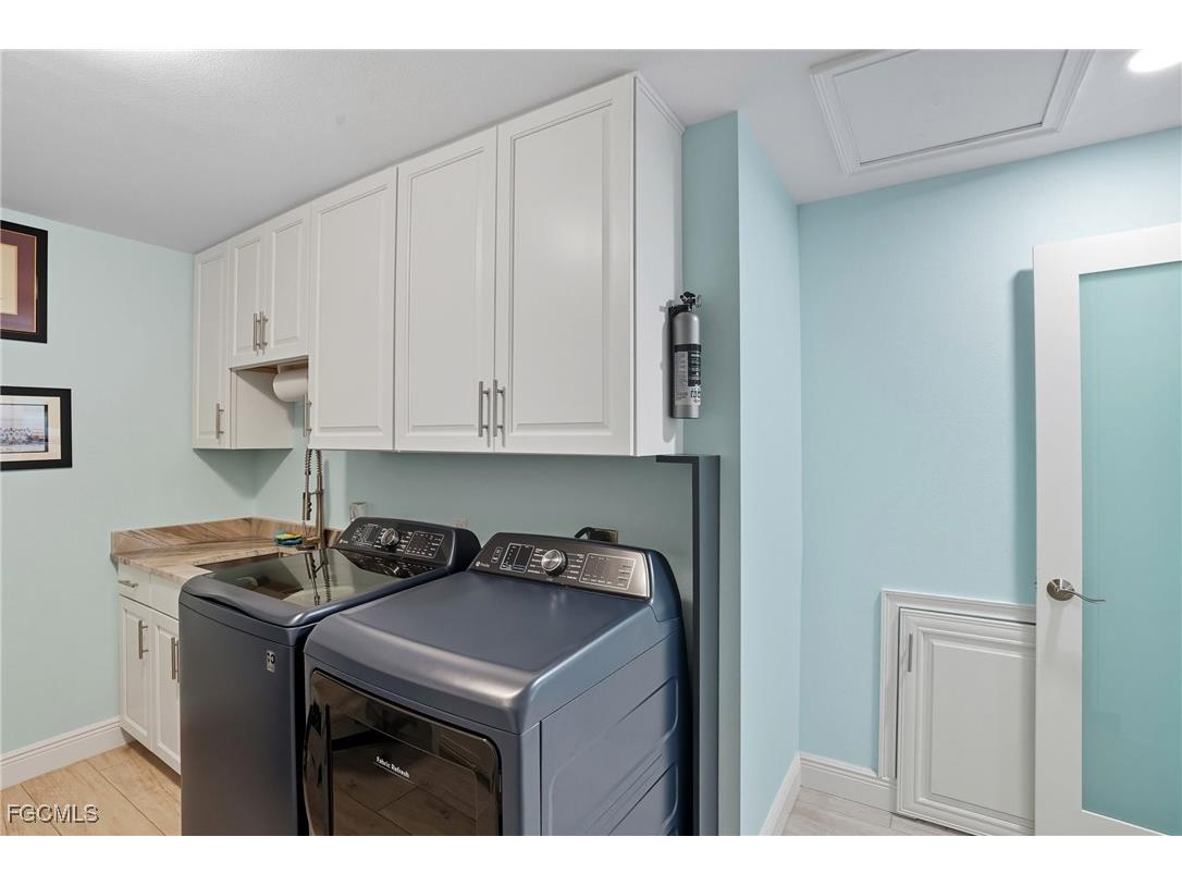 5257 Stratford Court Cape Coral FL 33904 2025012844 image30