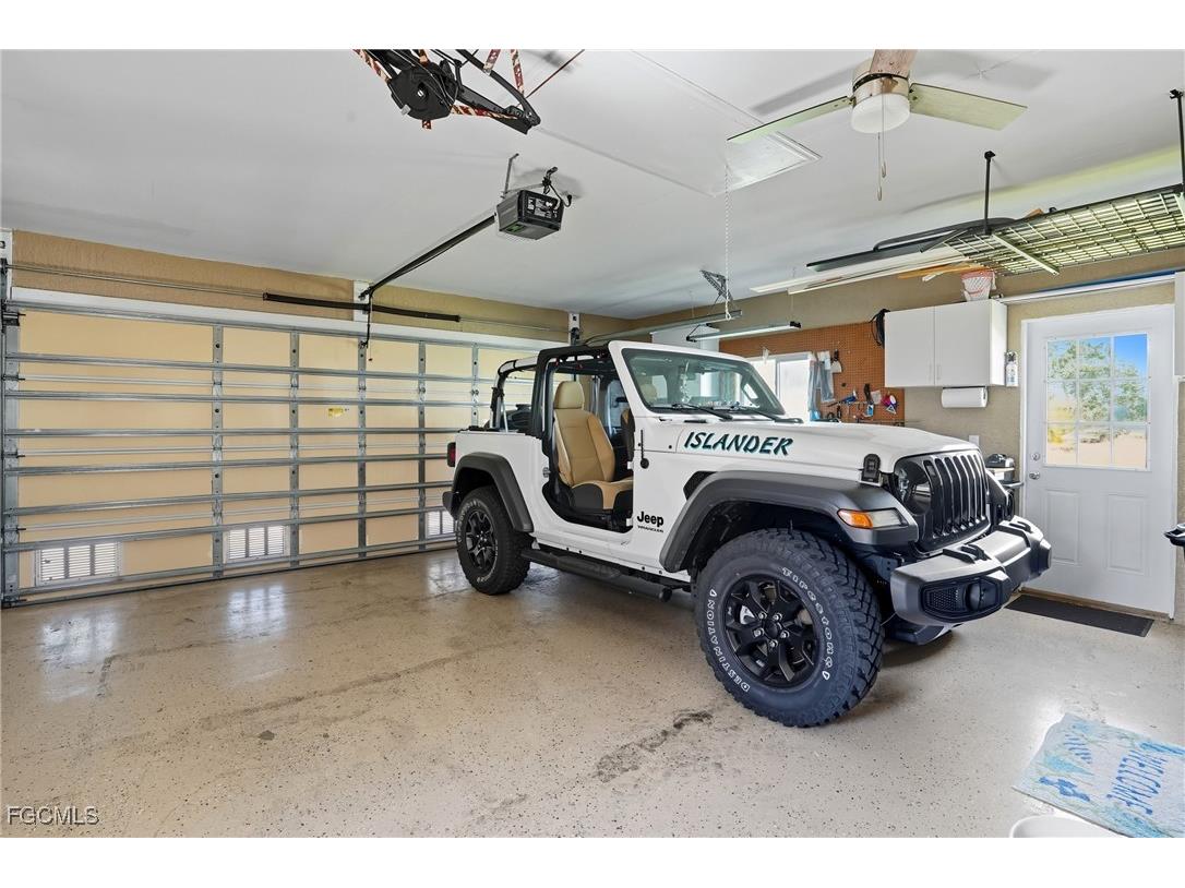 5257 Stratford Court Cape Coral FL 33904 2025012844 image31