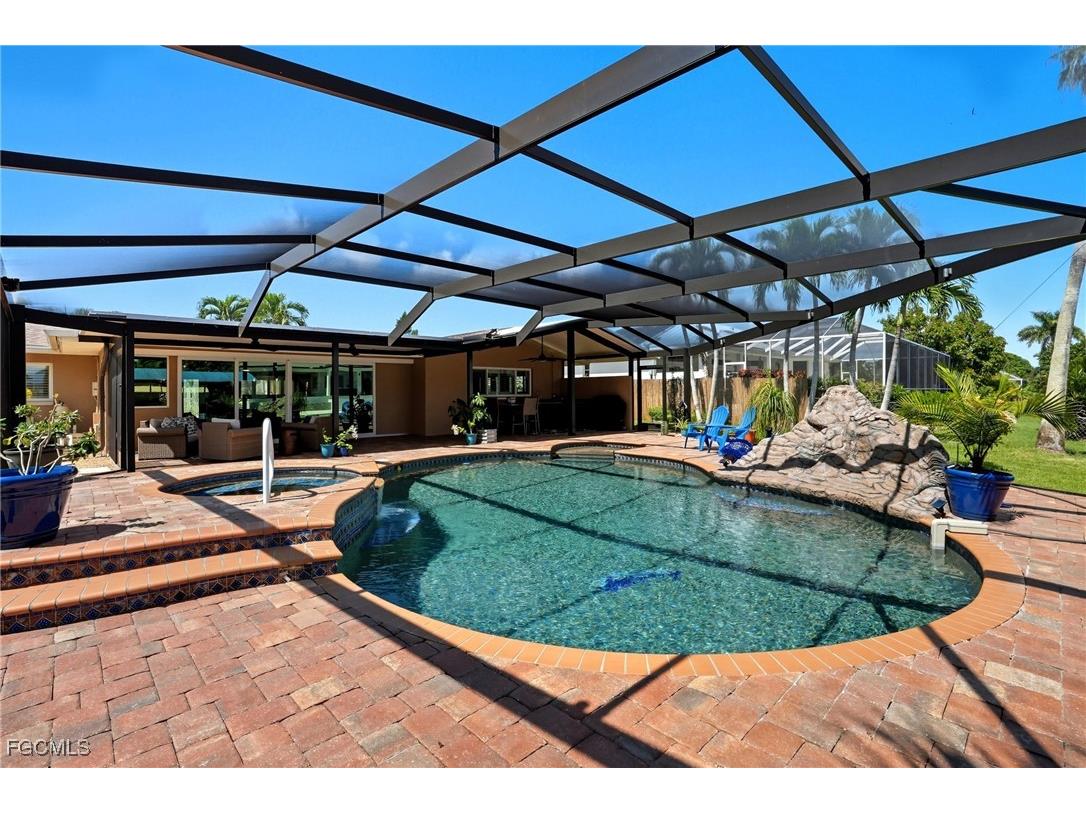 5257 Stratford Court Cape Coral FL 33904 2025012844 image35