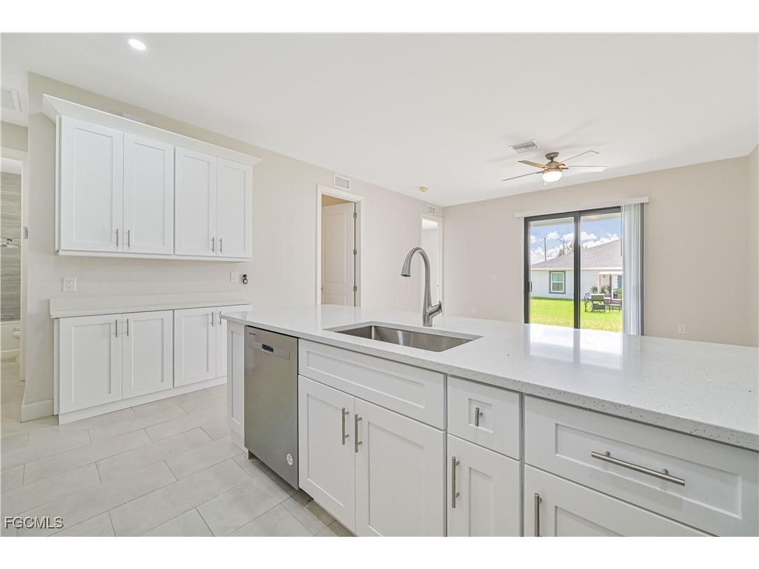 526/528 Grant Boulevard Lehigh Acres FL 33974 2025004092 image5