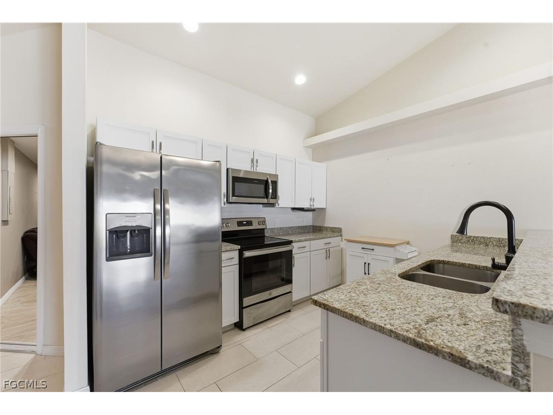 526-528 SE 5th Place Cape Coral FL 33990 2026009807 image16