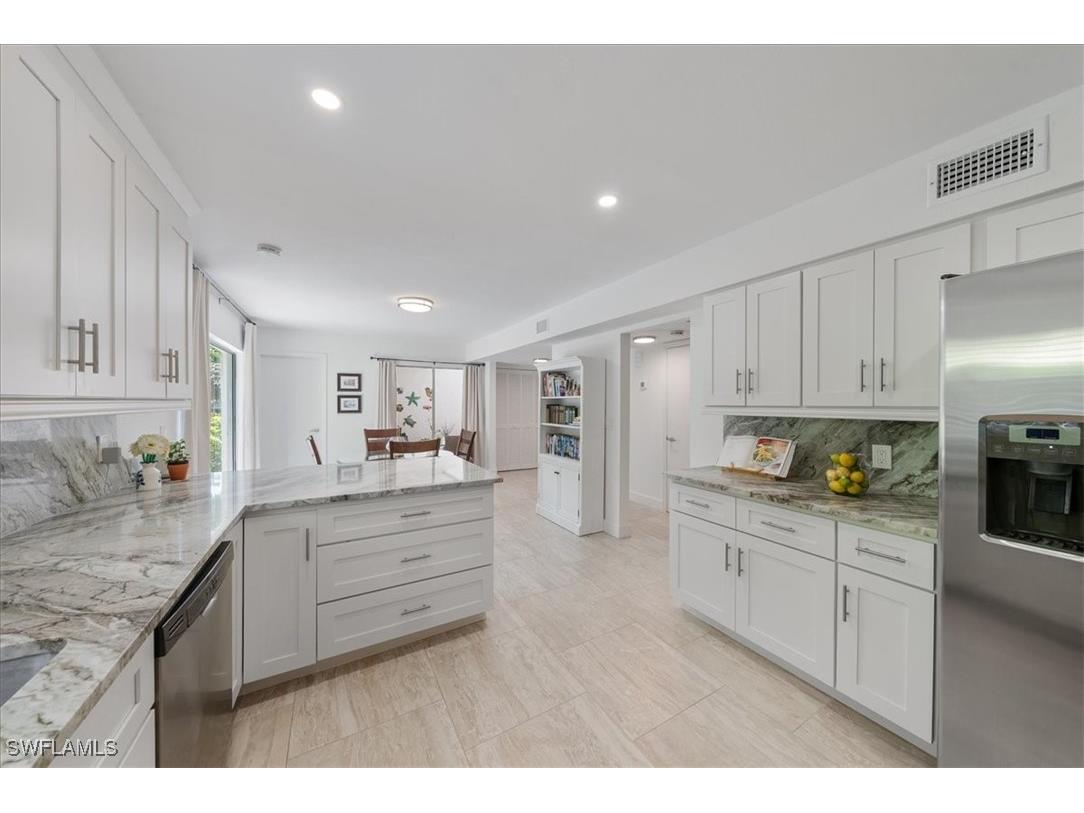 526 Bristle Cone Lane Naples FL 34113 225064062 image2