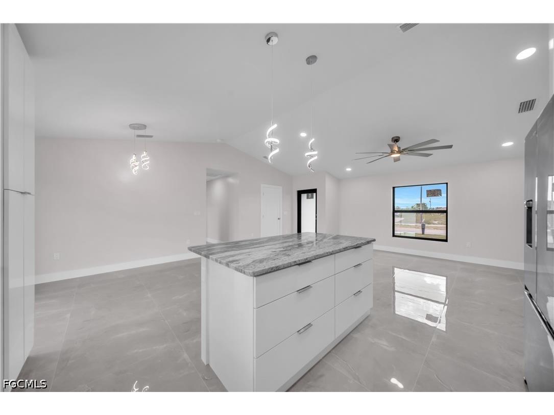 526 Kismet Parkway W Cape Coral FL 33993 2026018954 image9