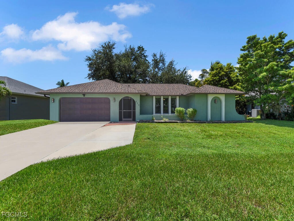 526 SE 34th Street Cape Coral FL 33904 2025004477 image1