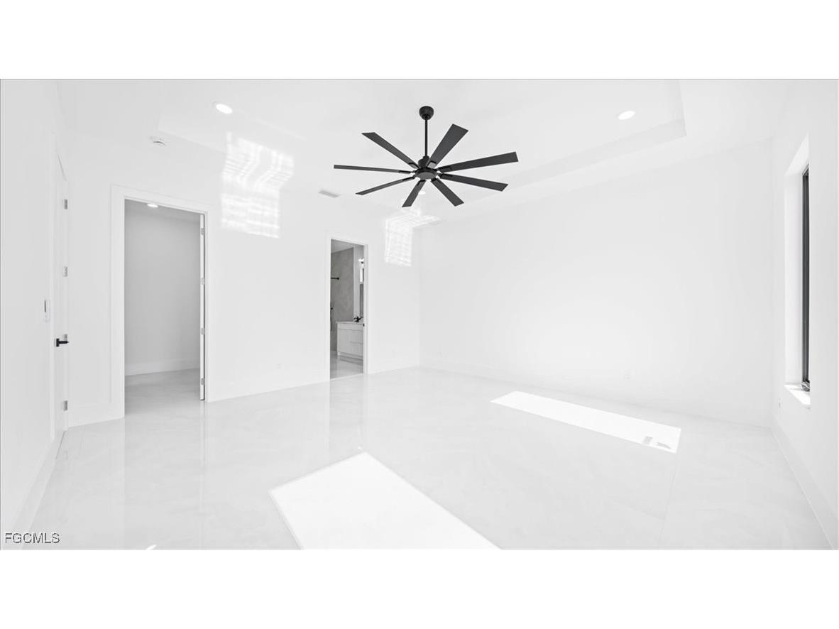 526 SE 4th Street Cape Coral FL 33990 2025020228 image19