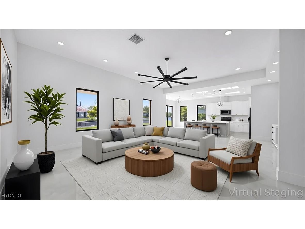 526 SE 4th Street Cape Coral FL 33990 2025020228 image2