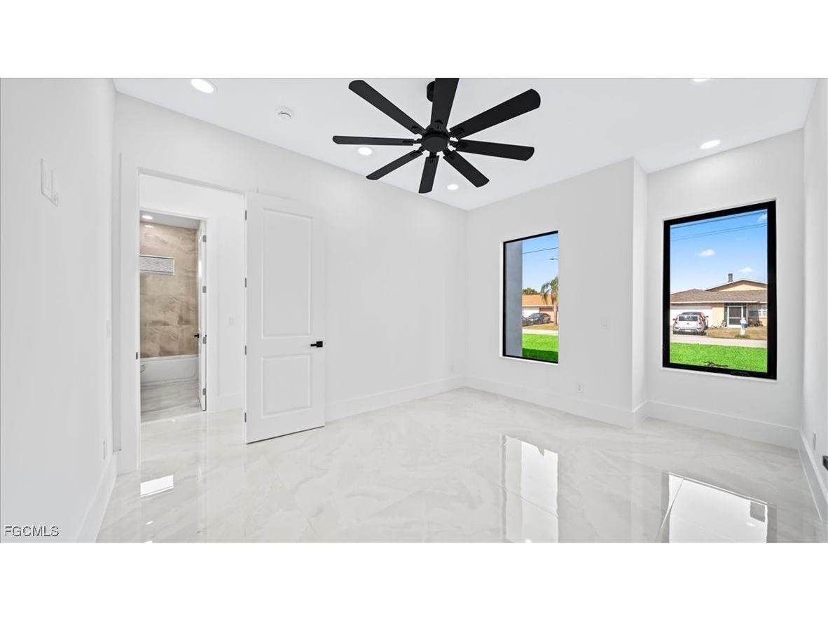 526 SE 4th Street Cape Coral FL 33990 2025020228 image27