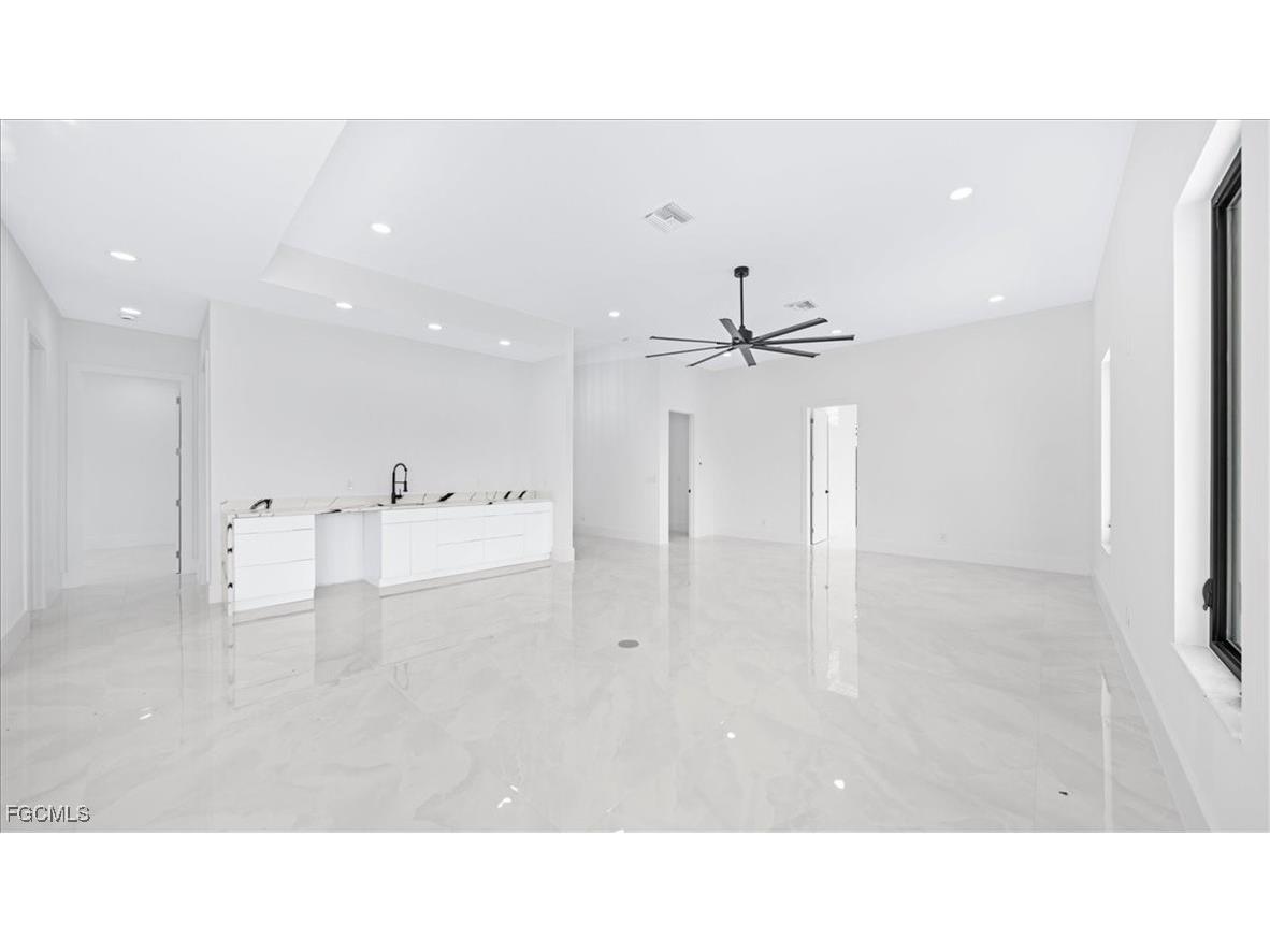 526 SE 4th Street Cape Coral FL 33990 2025020228 image35