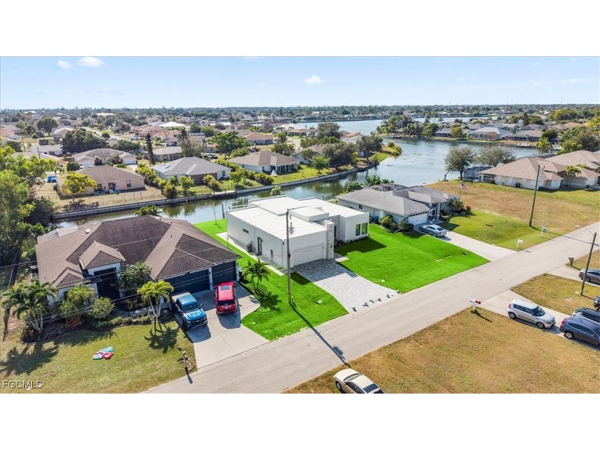 526 SE 4th Street Cape Coral FL 33990 2025020228 image46