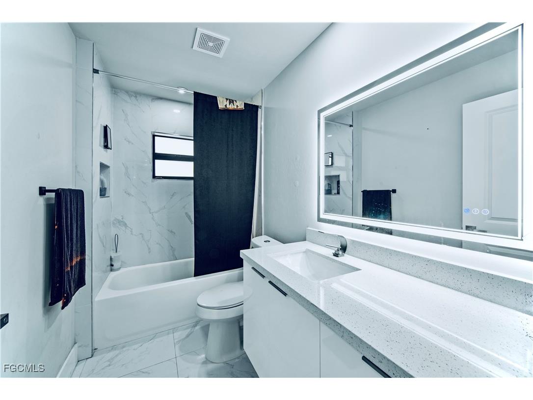 526 Wabasso Avenue S Lehigh Acres FL 33974 2025021161 image16