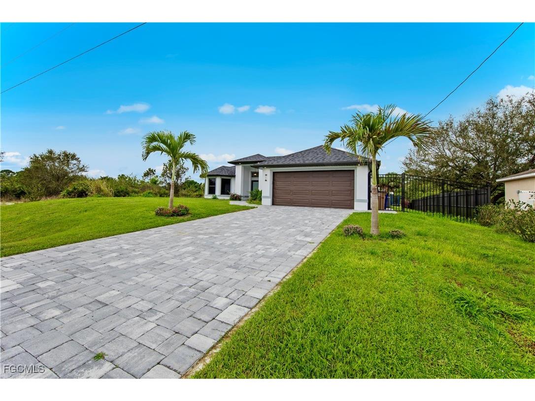 526 Wabasso Avenue S Lehigh Acres FL 33974 2025021161 image4