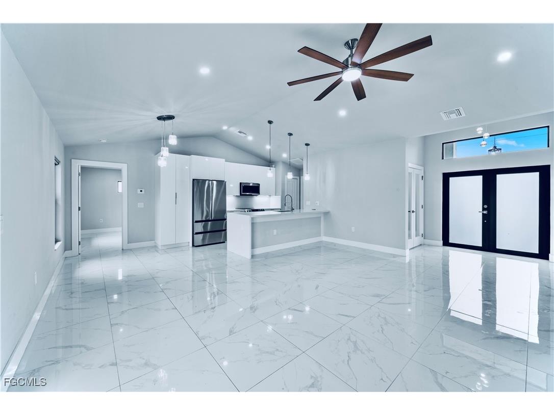 526 Wabasso Avenue S Lehigh Acres FL 33974 2025021161 image7