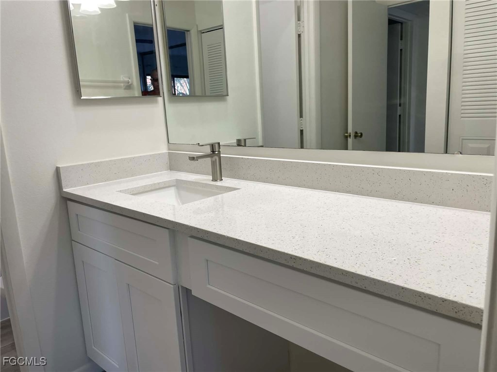 5266 Cedarbend Drive Fort Myers FL 33919 2026001091 image3