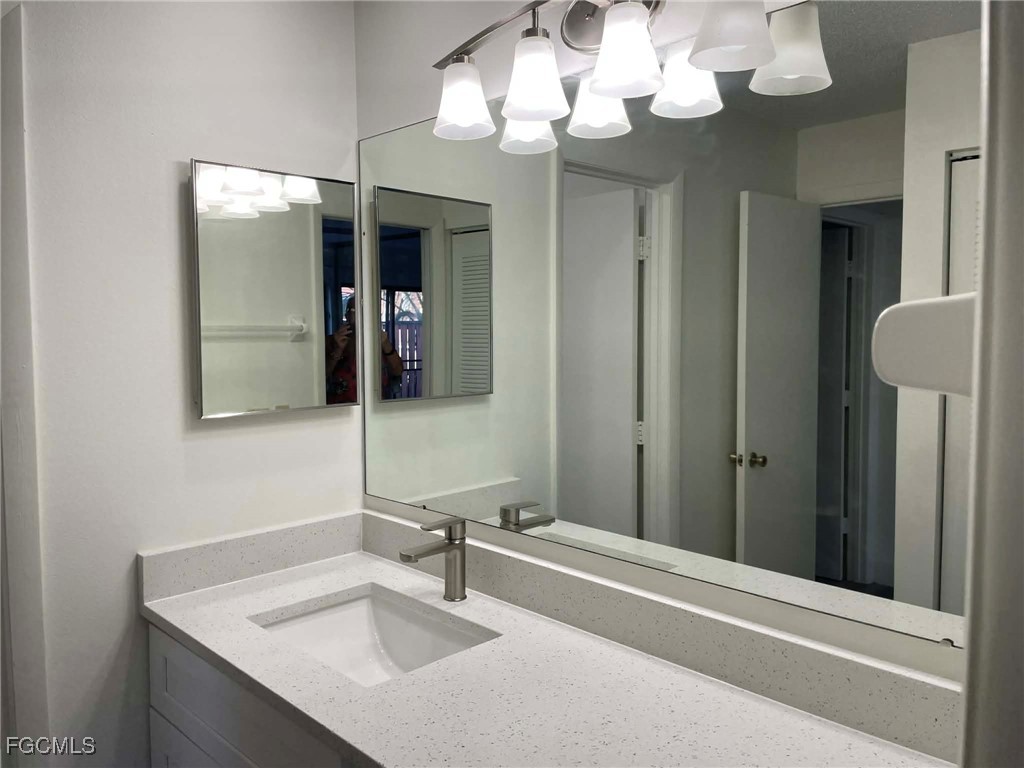 5266 Cedarbend Drive Fort Myers FL 33919 2026001091 image6