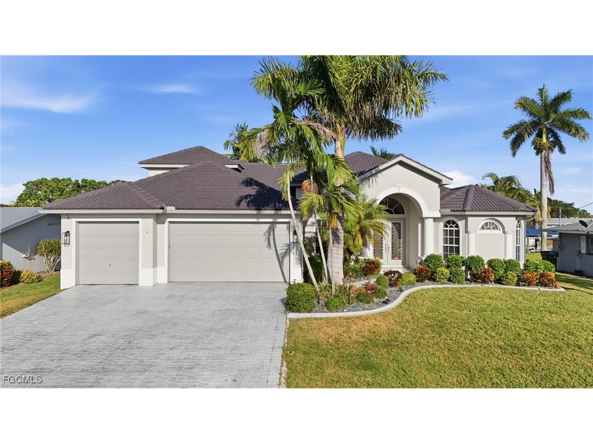 5267 Tiffany Court Cape Coral FL 33904 2025019645 image1