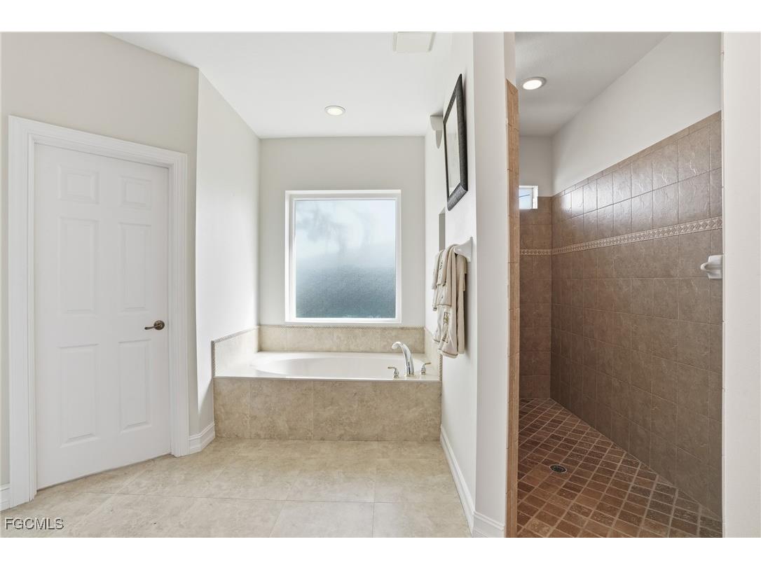 5267 Tiffany Court Cape Coral FL 33904 2025019645 image24