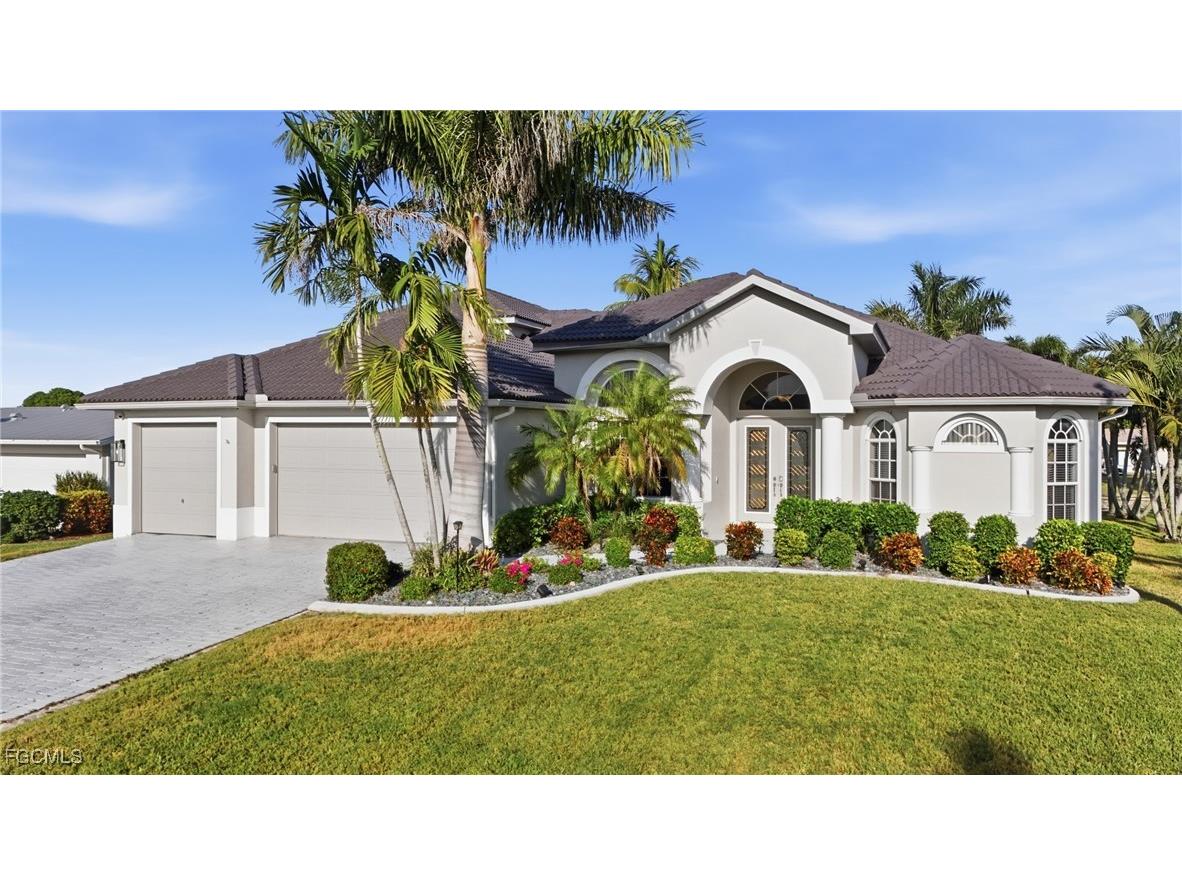 5267 Tiffany Court Cape Coral FL 33904 2025019645 image3