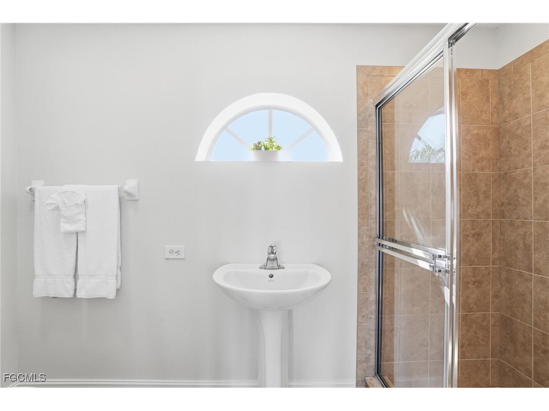 5267 Tiffany Court Cape Coral FL 33904 2025019645 image31