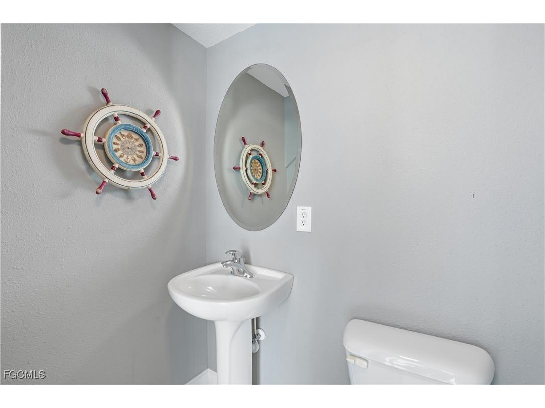 5267 Tiffany Court Cape Coral FL 33904 2025019645 image32