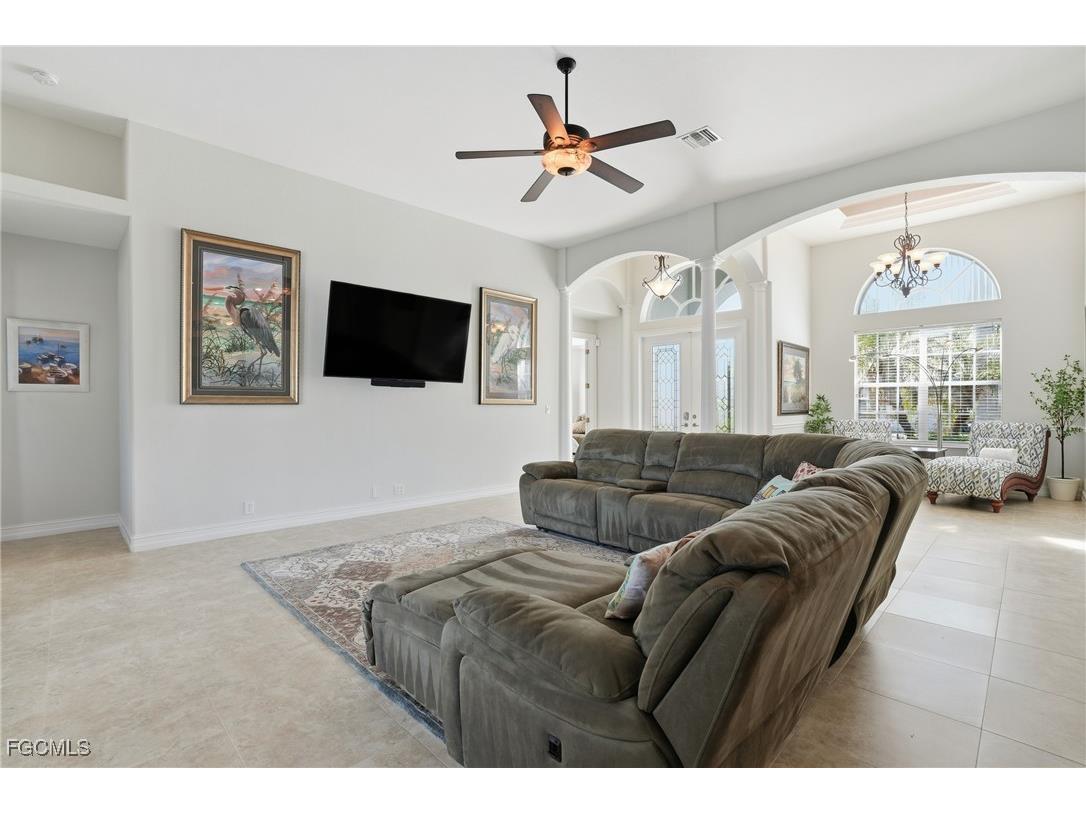 5267 Tiffany Court Cape Coral FL 33904 2025019645 image8