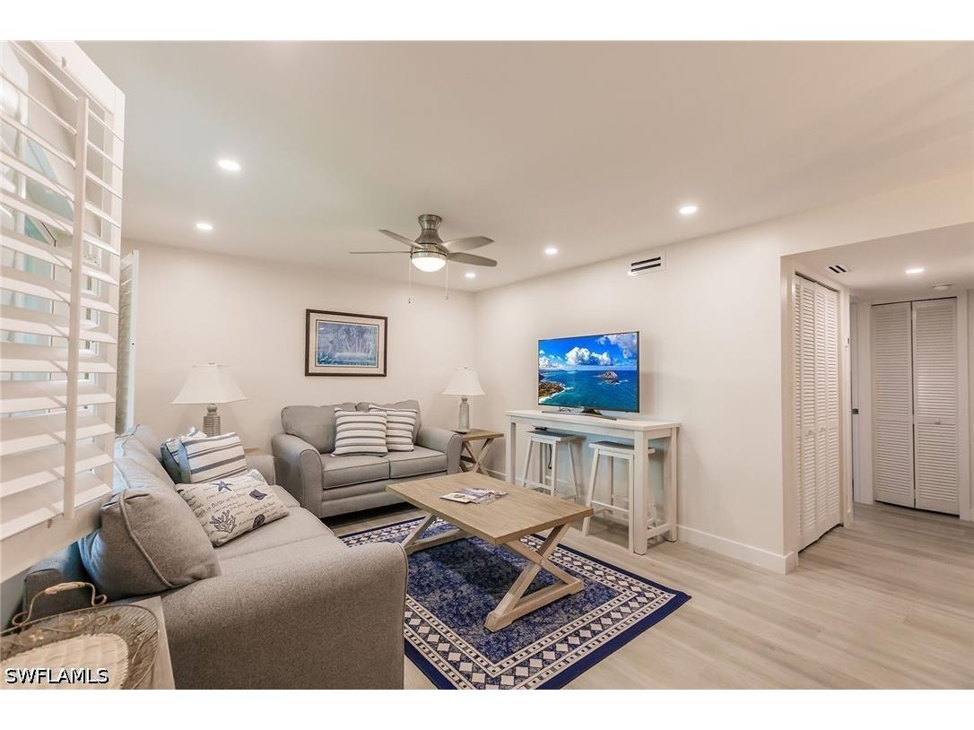 527 Broad Avenue S #527 Naples FL 34102 226023833 image8