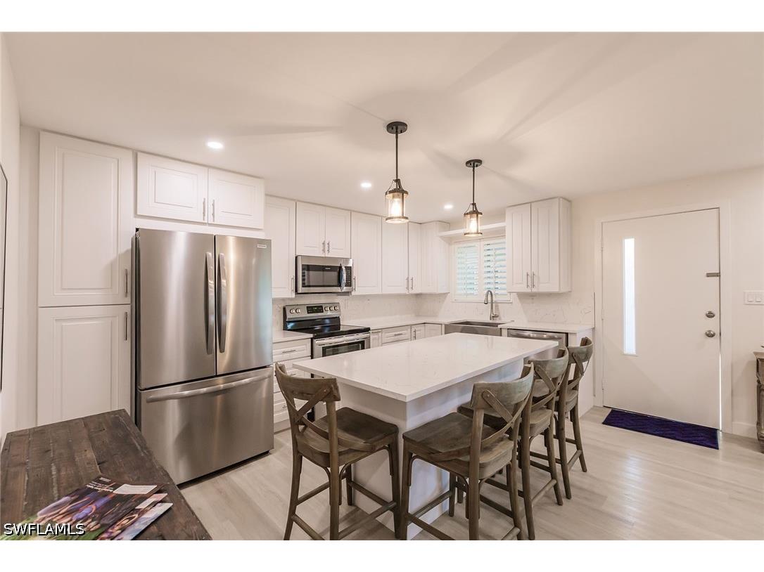 527 Broad Avenue S #527 Naples FL 34102 226023833 image9