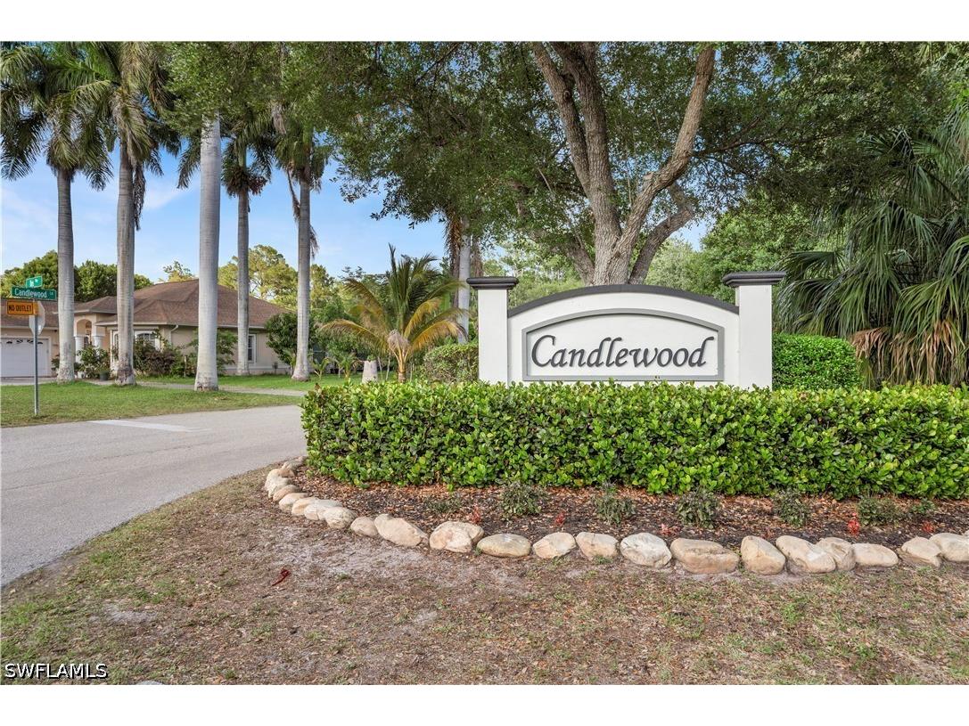 527 Carpenter Court Naples FL 34110 226019165 image2